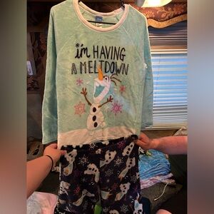 Olaf teen pajama set